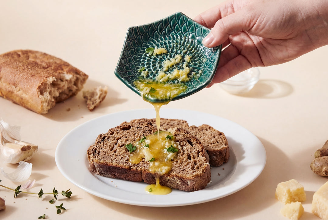 Ceramic Grating Plate (Includes Garlic Peeler & Brush)